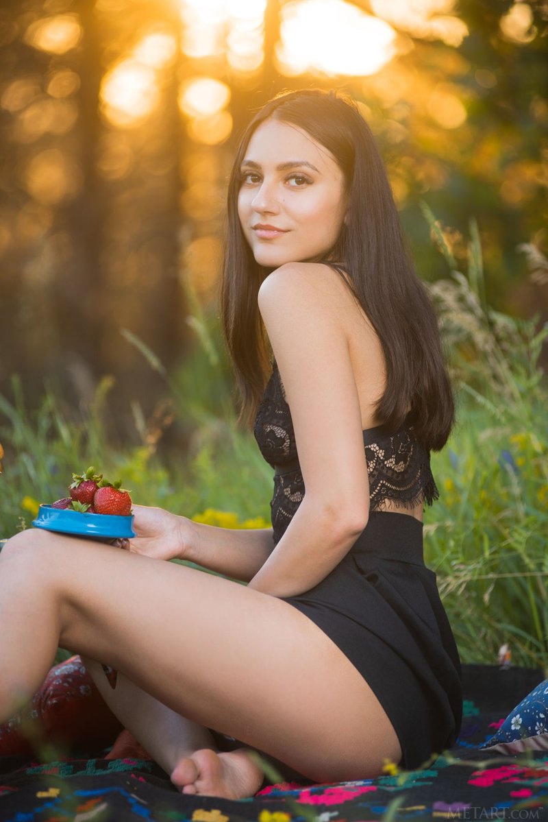 Ева, 23